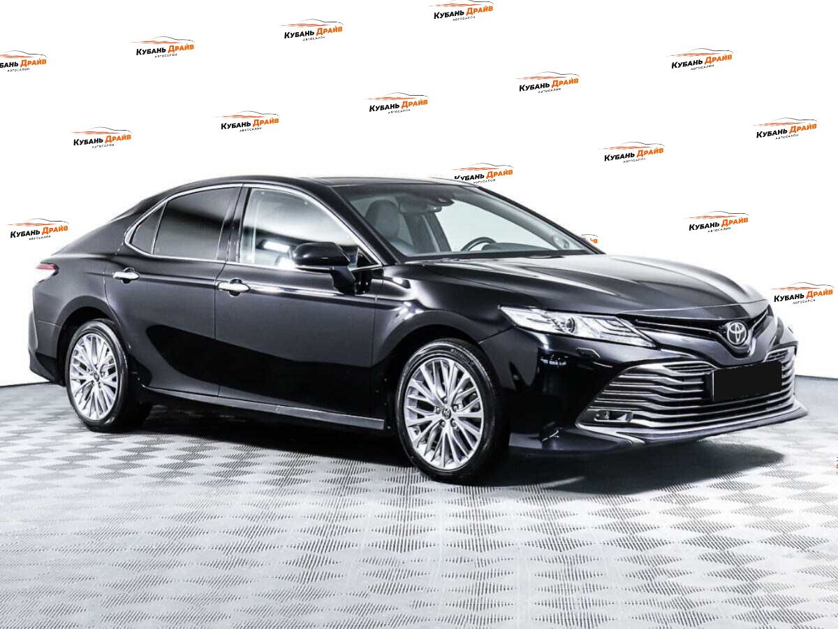 Toyota Camry 2021 года с пробегом. Фото: #2