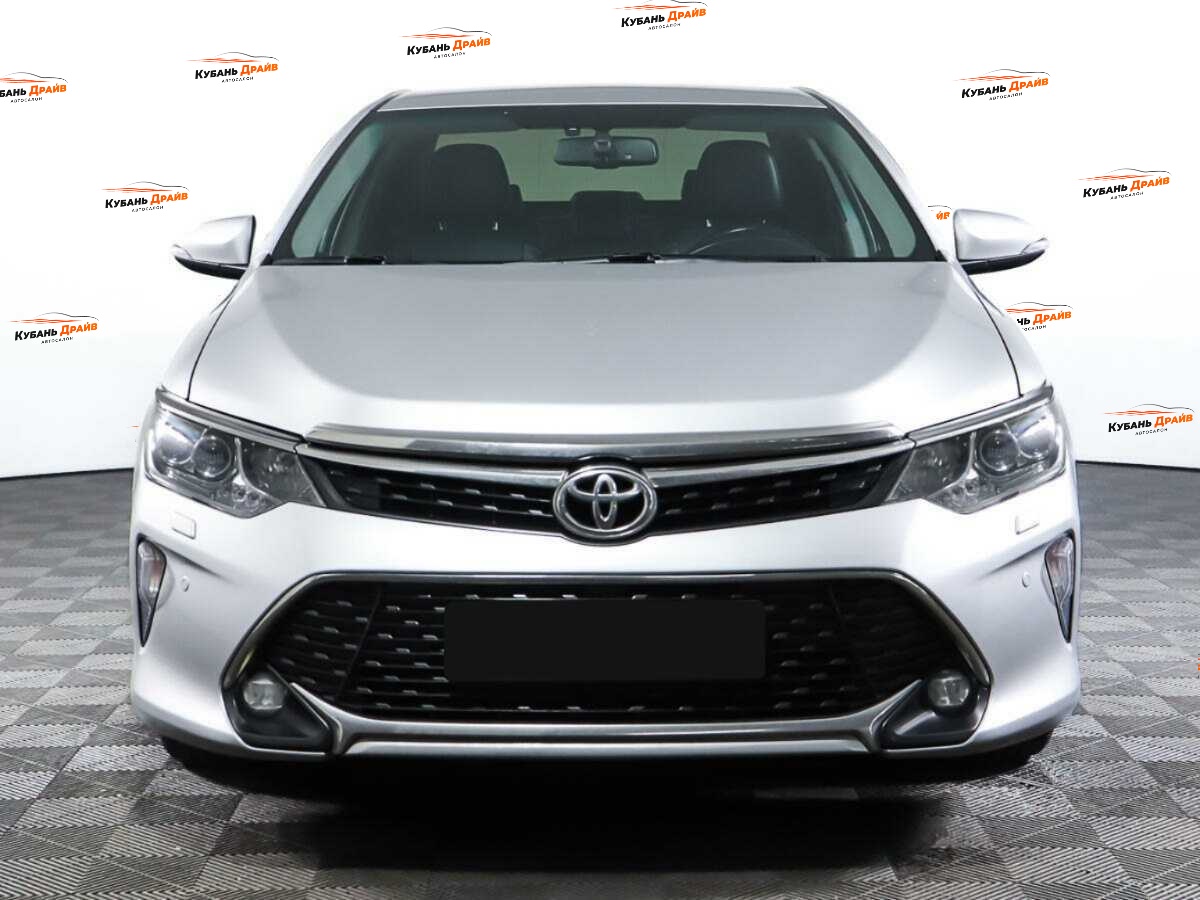 Toyota Camry 2017 года с пробегом. Фото: #1