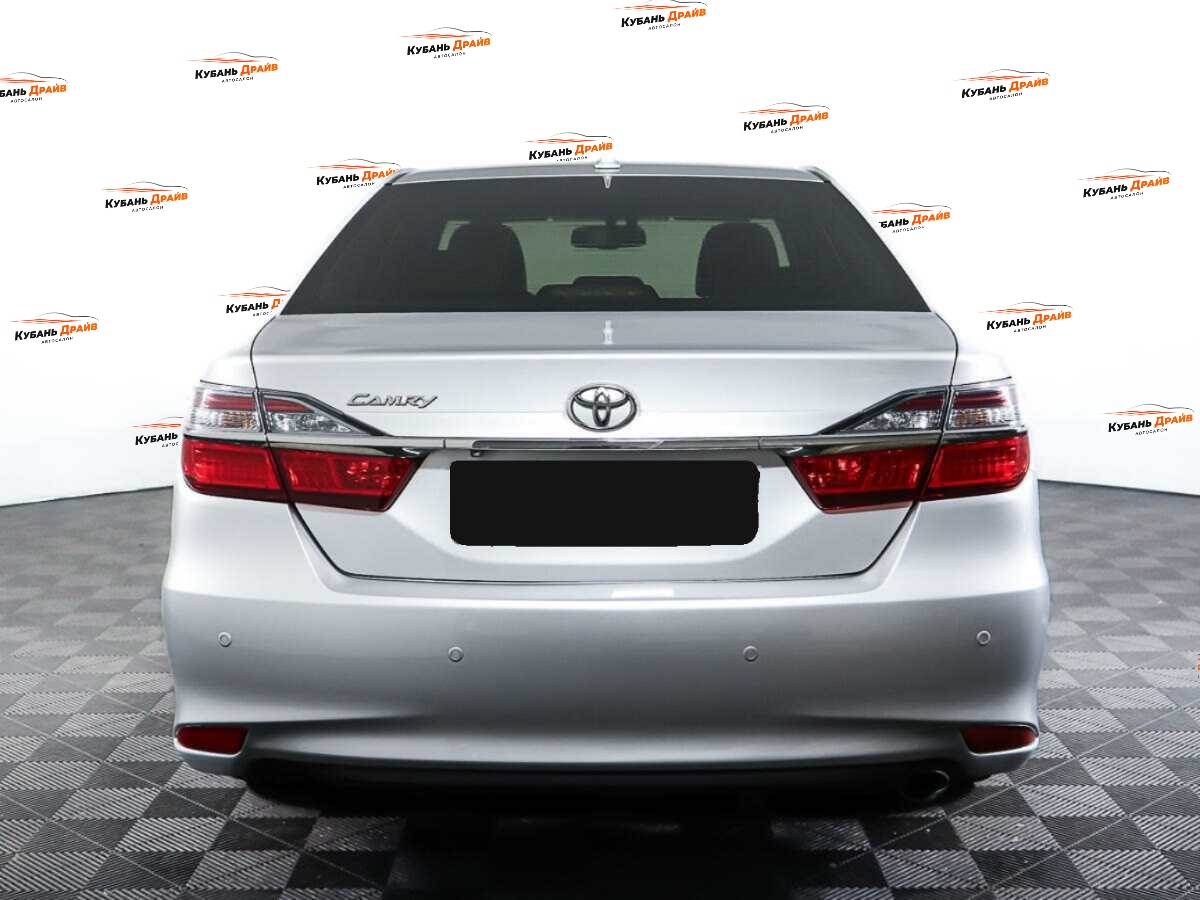Toyota Camry 2017 года с пробегом. Фото: #5