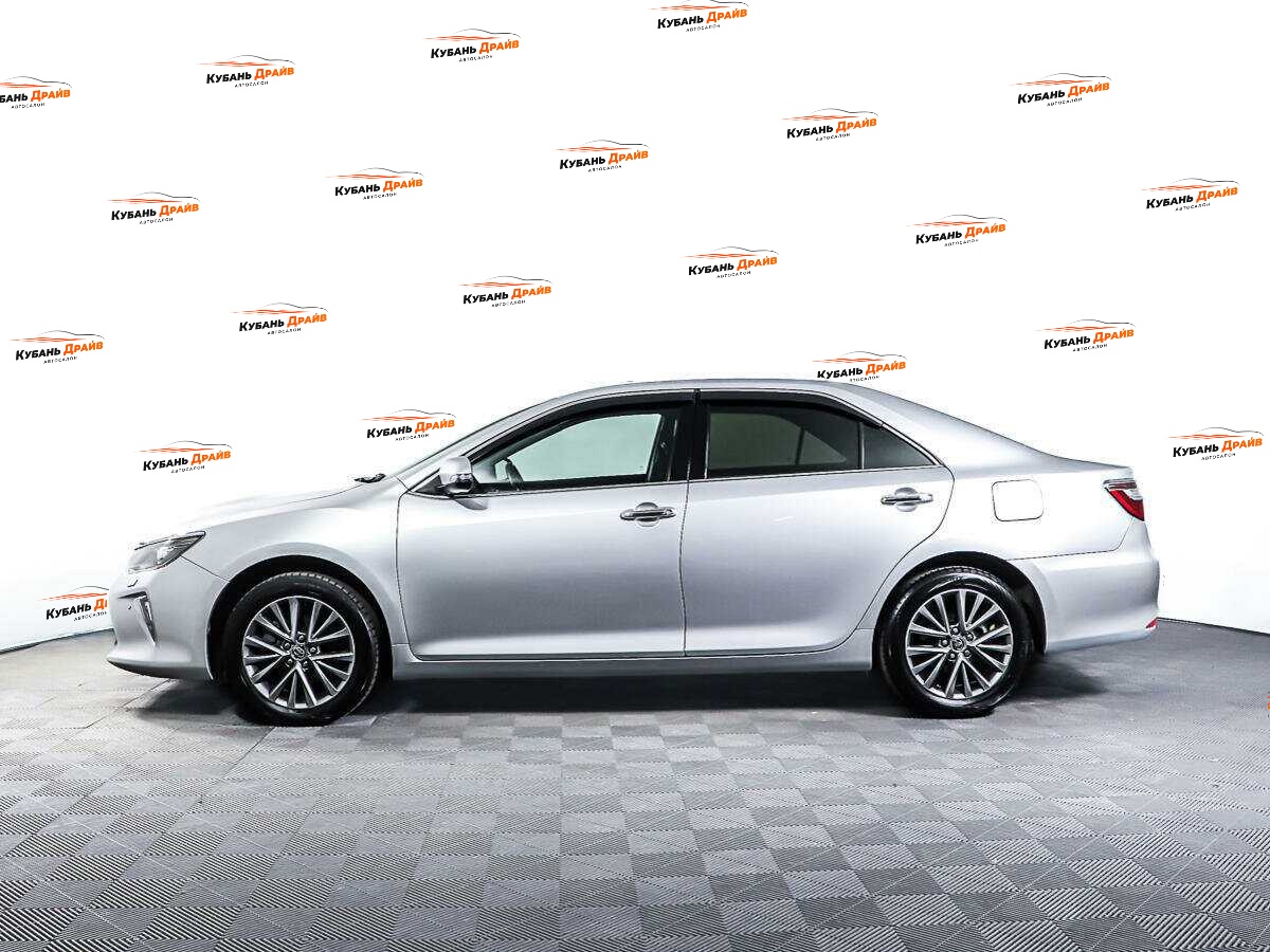 Toyota Camry 2017 года с пробегом. Фото: #7