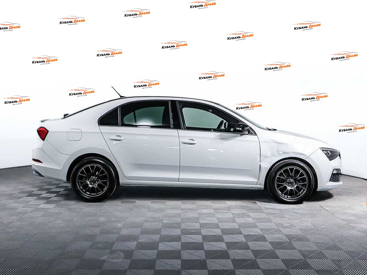 Skoda Rapid 2021 года с пробегом. Фото: #3