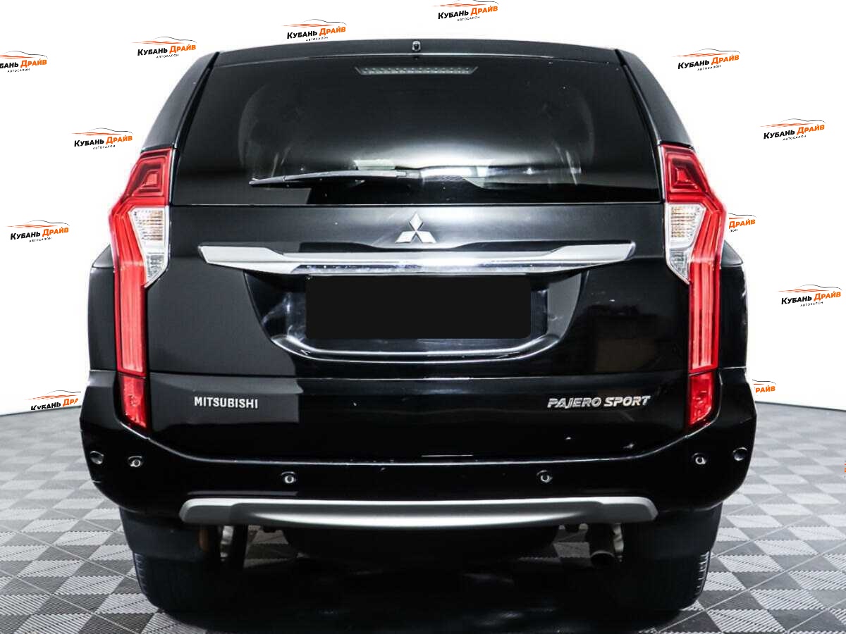 Mitsubishi Pajero Sport 2018 года с пробегом. Фото: #5
