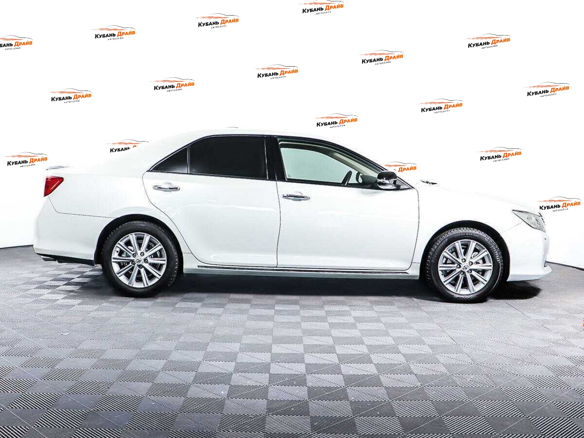 Toyota Camry 2014 года с пробегом. Фото: #3