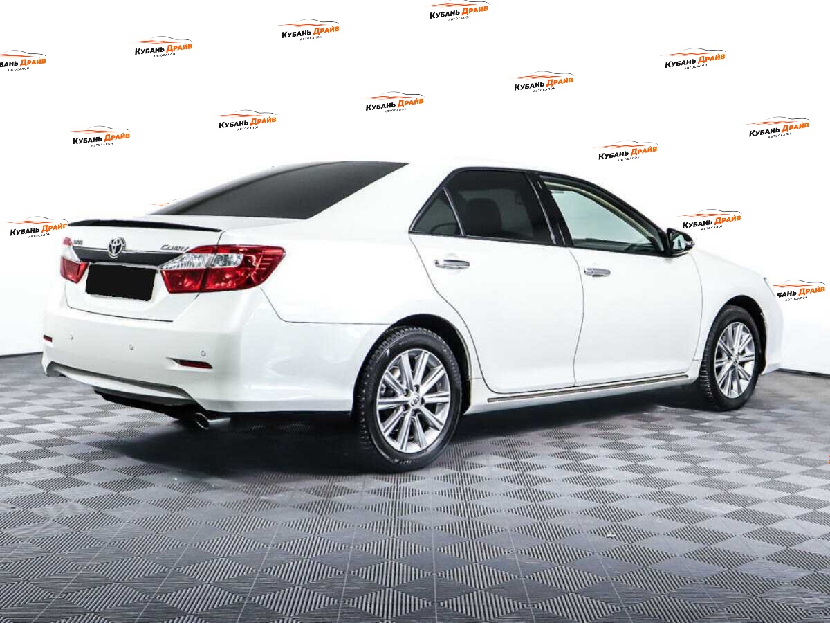 Toyota Camry 2014 года с пробегом. Фото: #4