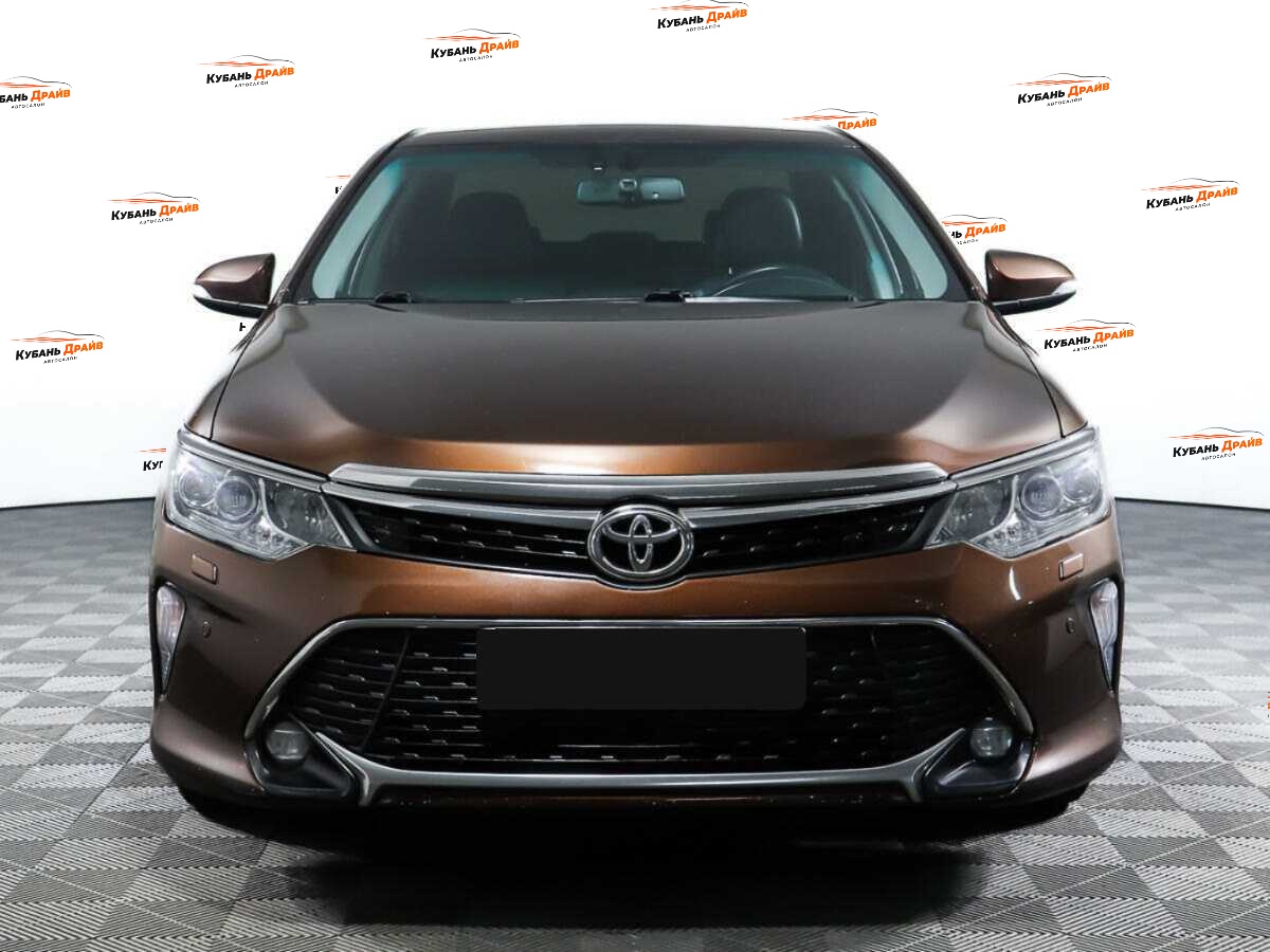Toyota Camry 2017 года с пробегом. Фото: #1