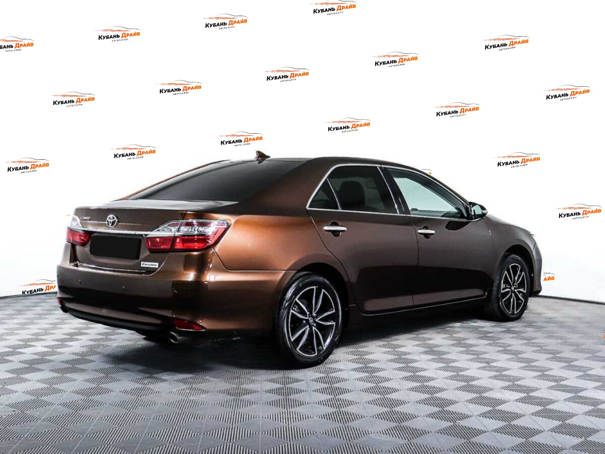 Toyota Camry 2017 года с пробегом. Фото: #4
