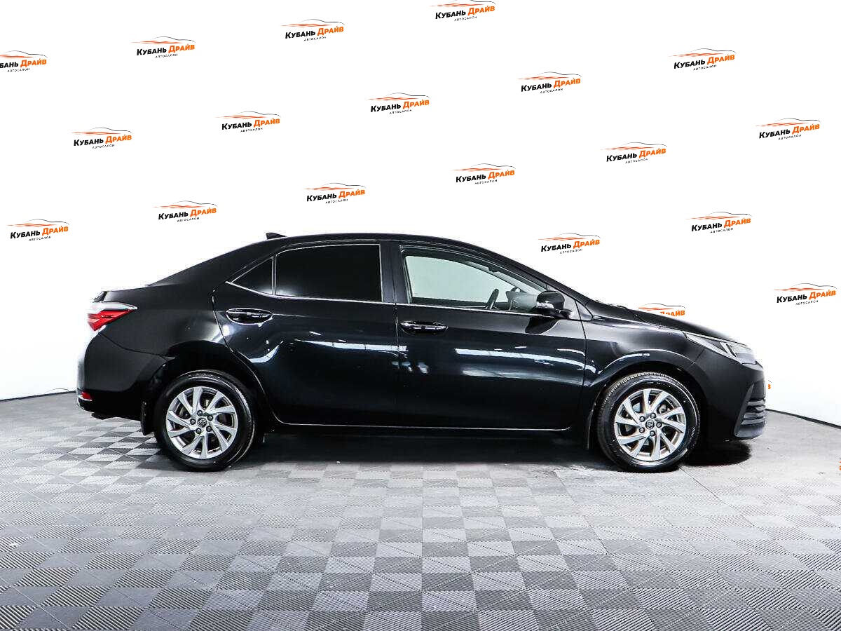 Toyota Corolla 2017 года с пробегом. Фото: #3