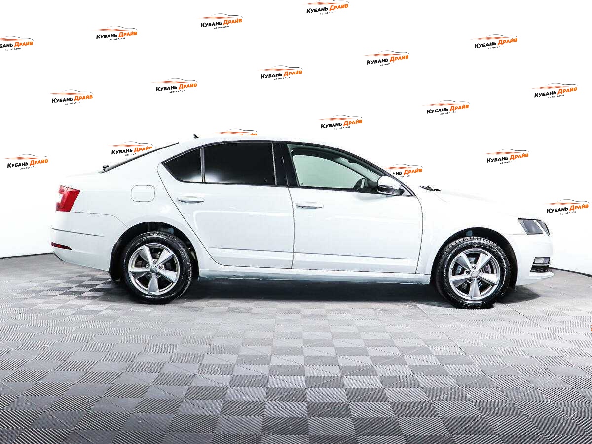 Skoda Octavia 2019 года с пробегом. Фото: #3