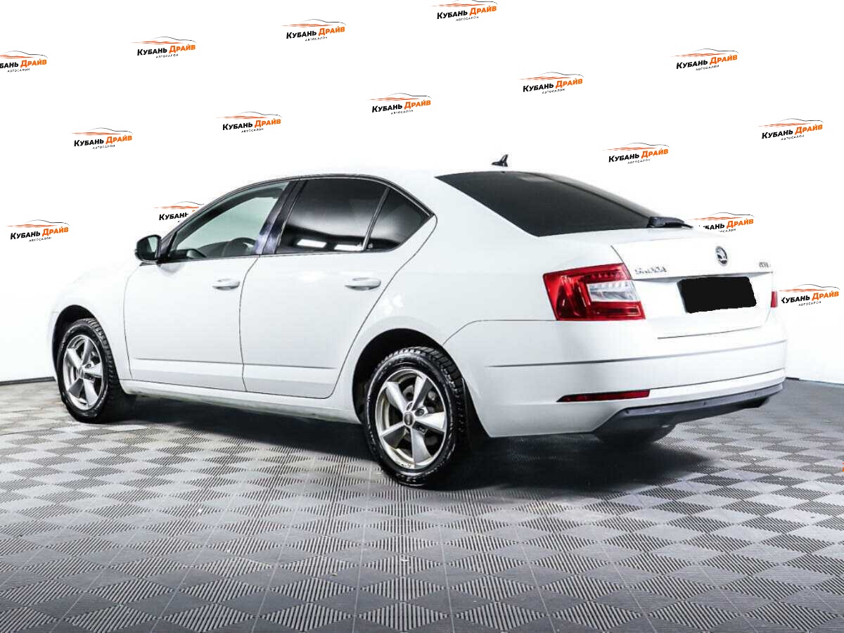 Skoda Octavia 2019 года с пробегом. Фото: #6