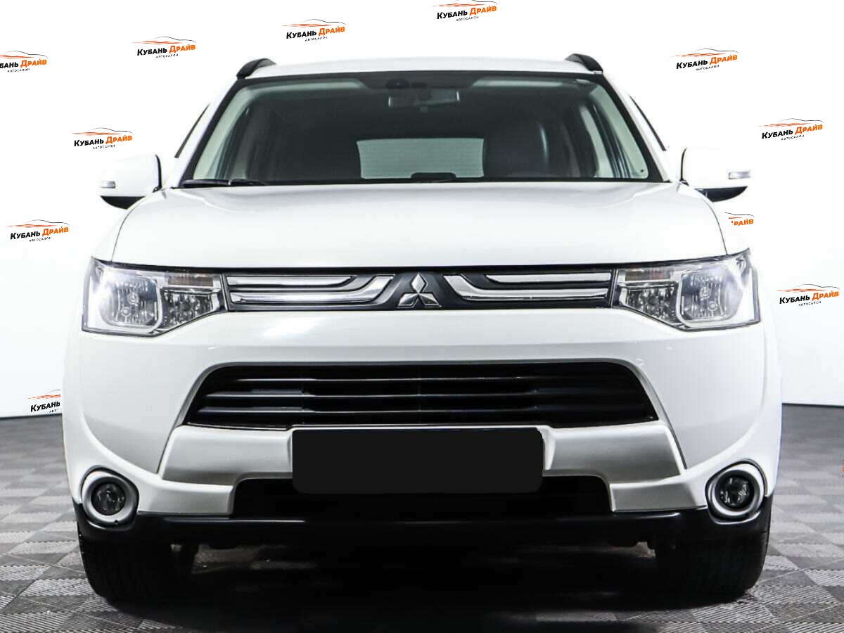 Mitsubishi Outlander 2013 года с пробегом. Фото: #1