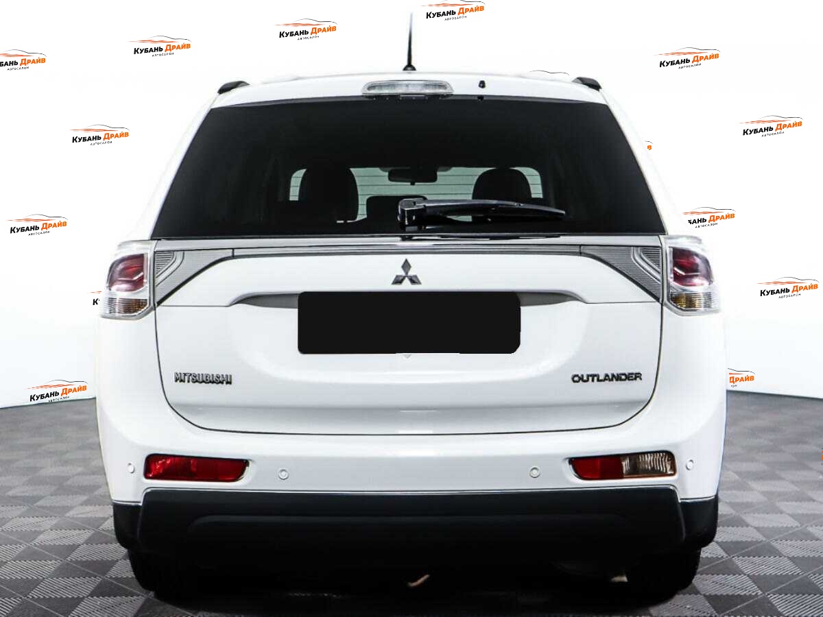 Mitsubishi Outlander 2013 года с пробегом. Фото: #5
