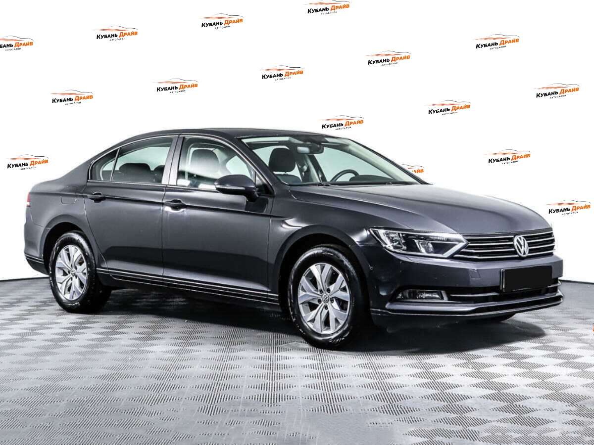Volkswagen Passat 2017 года с пробегом. Фото: #2