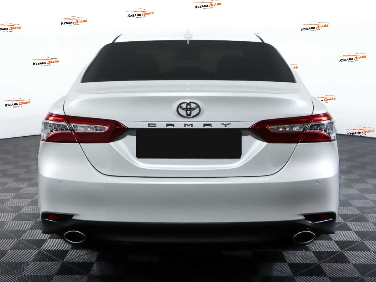 Toyota Camry 2020 года с пробегом. Фото: #5
