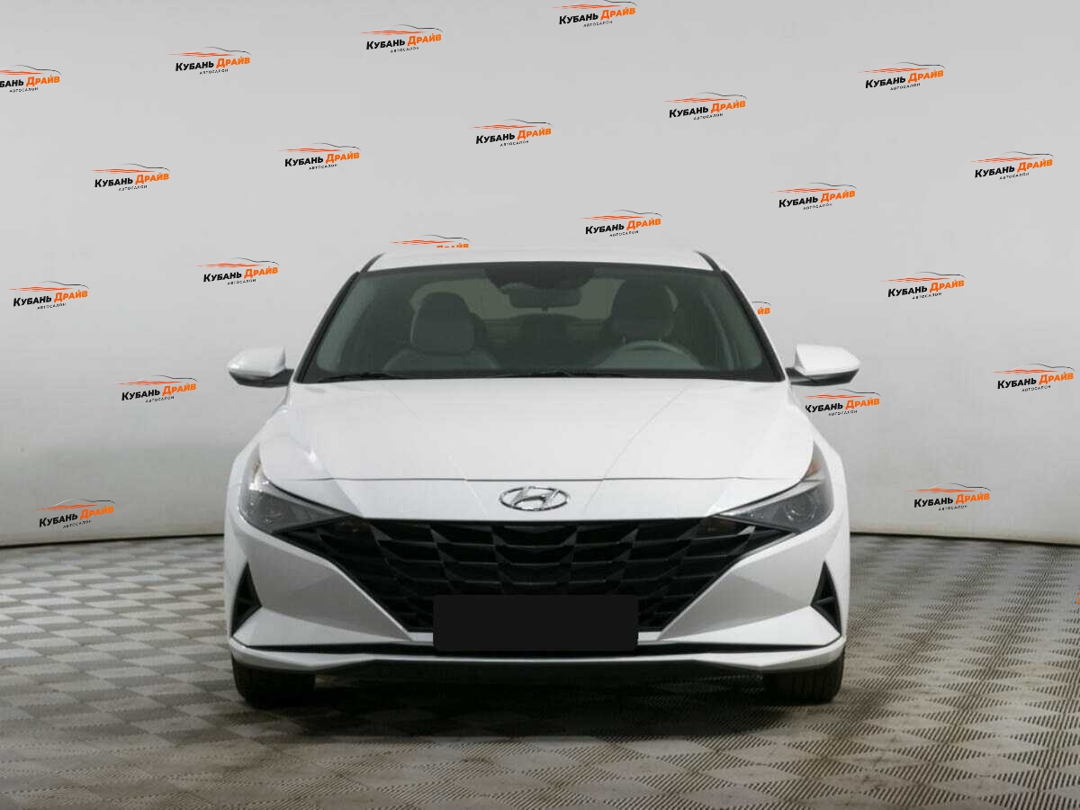 Hyundai Elantra 2021 года с пробегом. Фото: #1