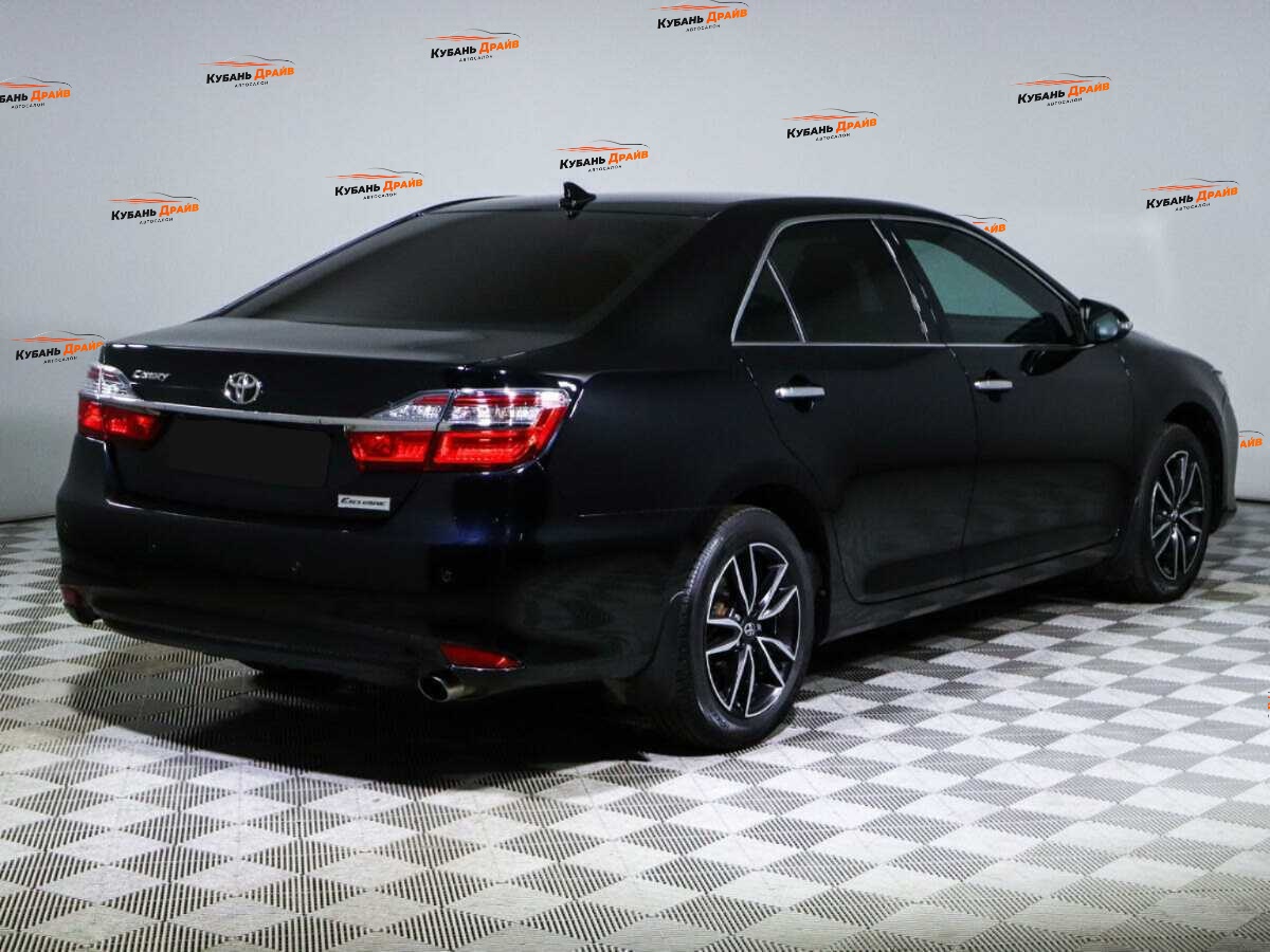 Toyota Camry 2018 года с пробегом. Фото: #3