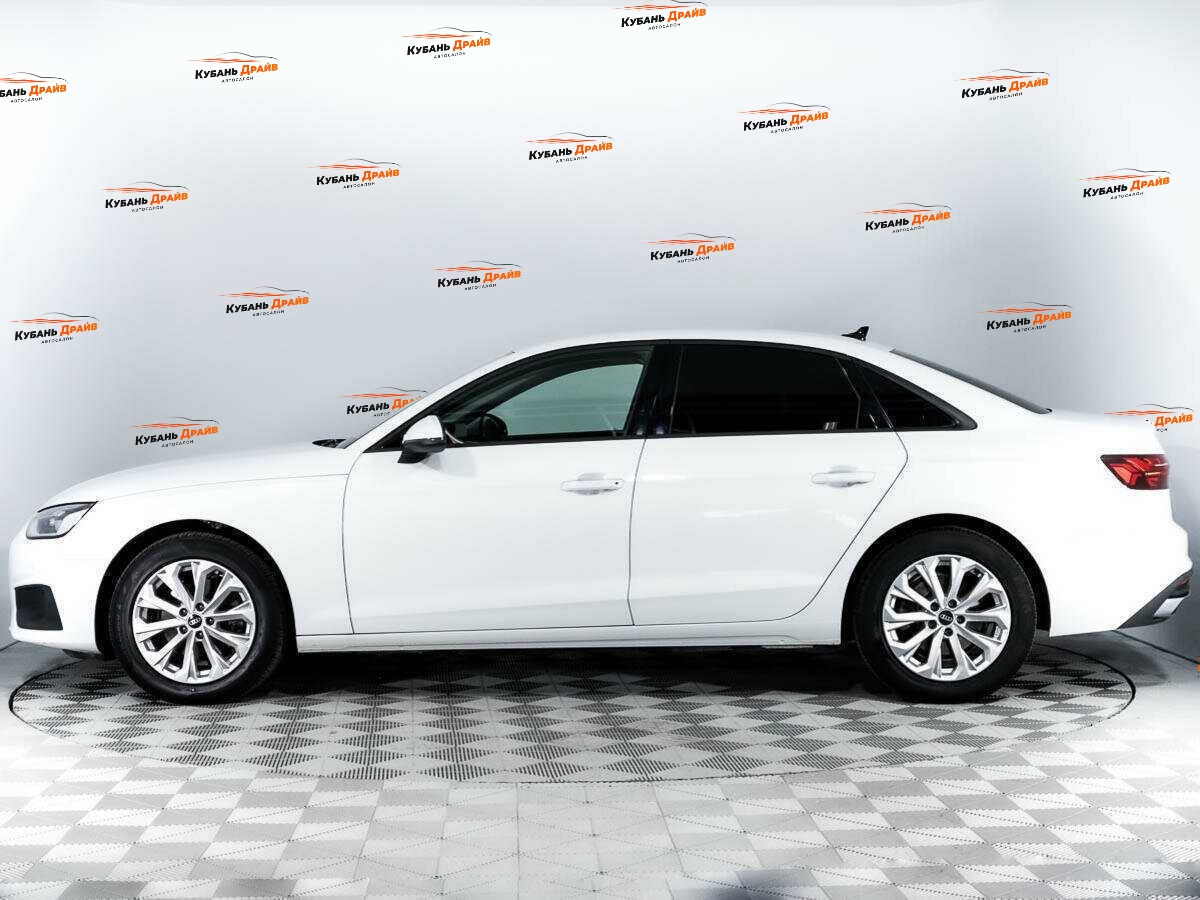 Audi A4 2021 года с пробегом. Фото: #7