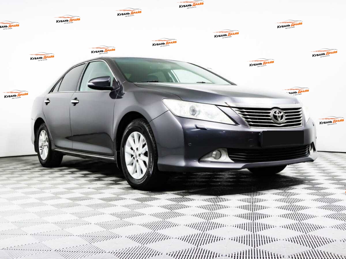 Toyota Camry 2012 года с пробегом. Фото: #2