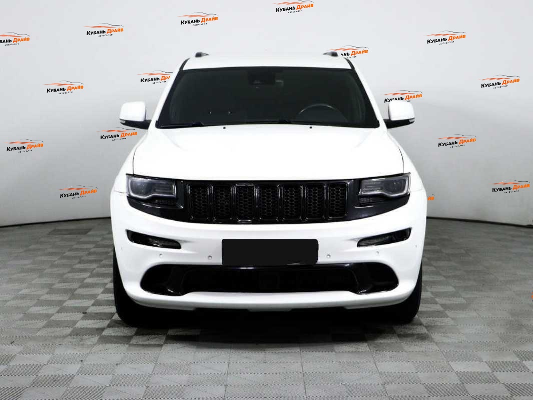 Jeep Grand Cherokee 2018 года с пробегом. Фото: #1