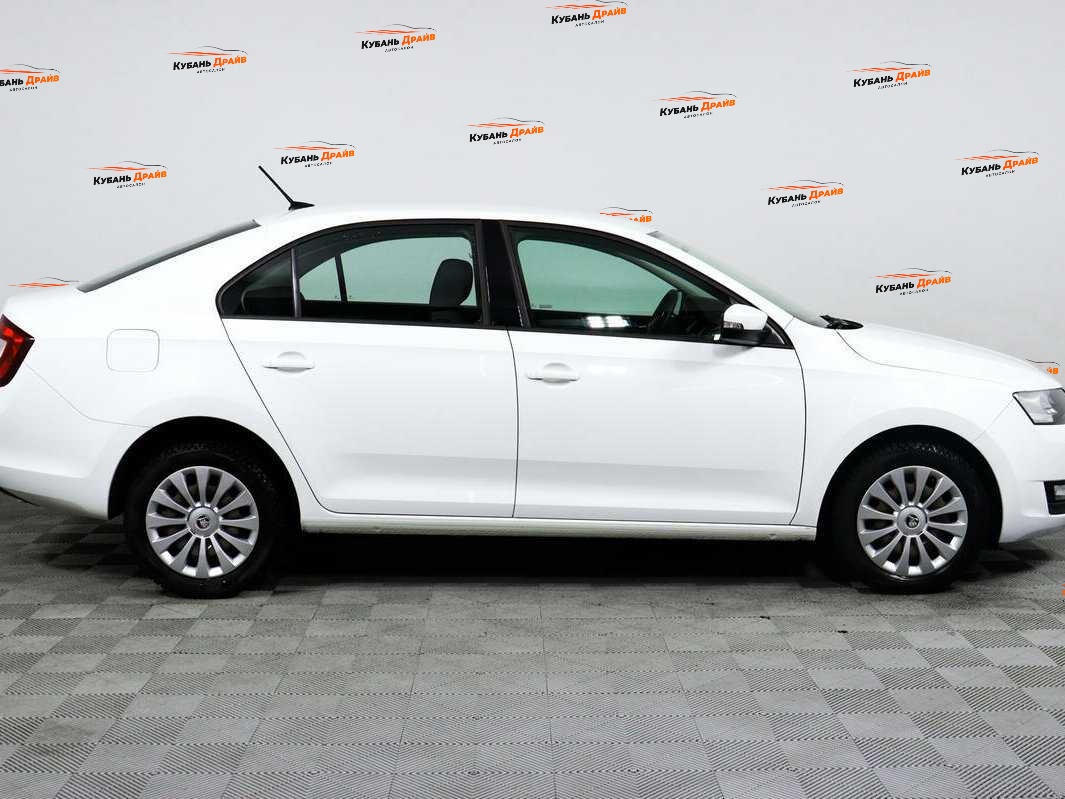 Skoda Rapid 2019 года с пробегом. Фото: #3