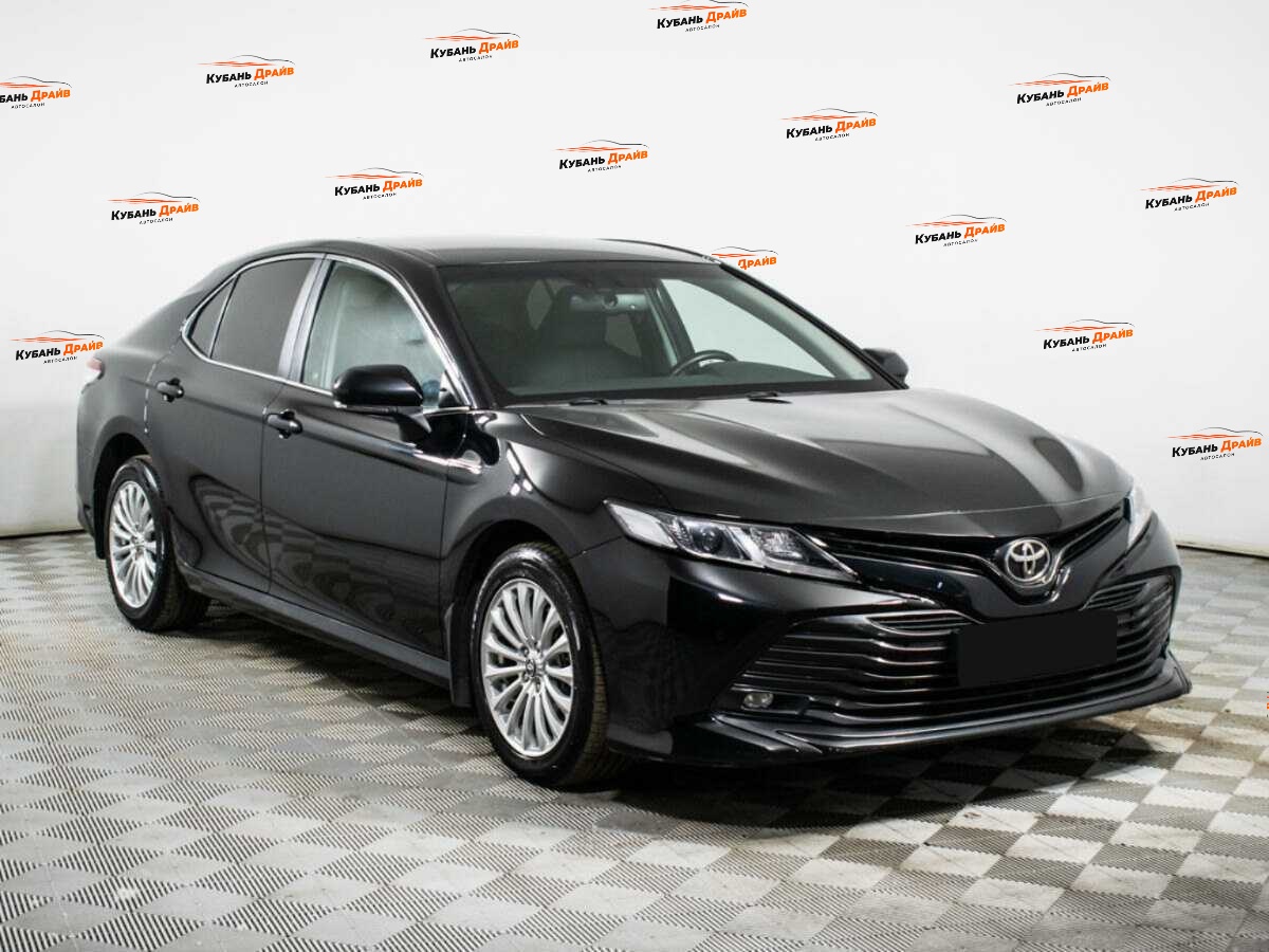 Toyota Camry 2020 года с пробегом. Фото: #2
