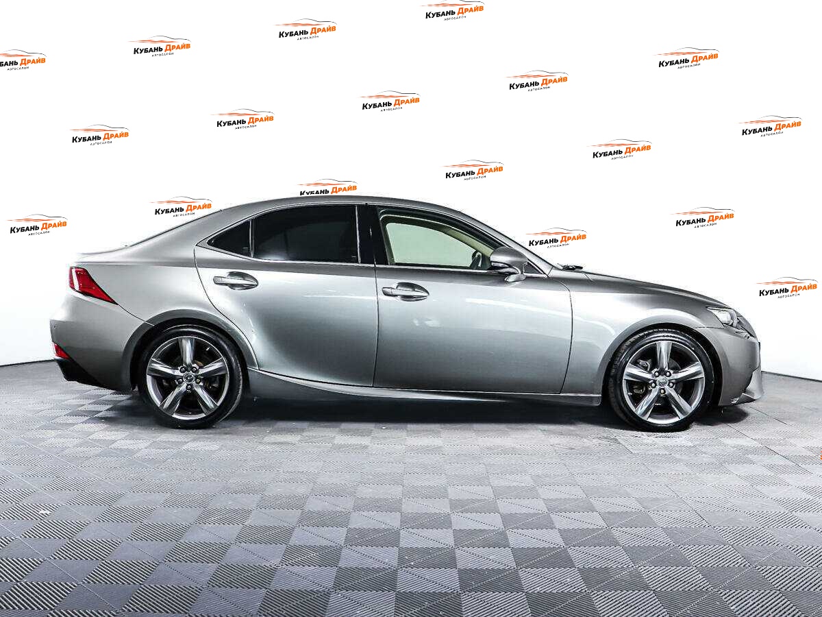 Lexus IS 2013 года с пробегом. Фото: #3