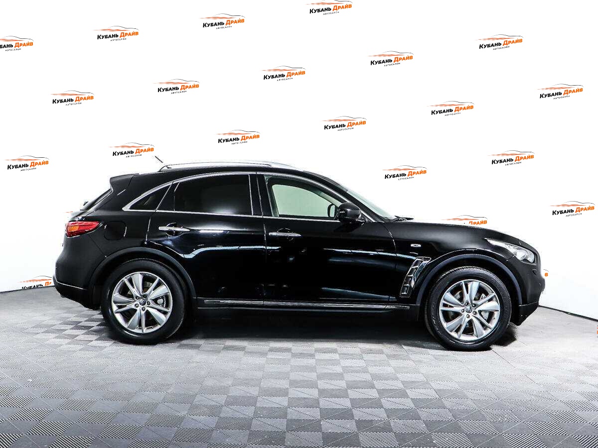 Infiniti FX 2013 года с пробегом. Фото: #3