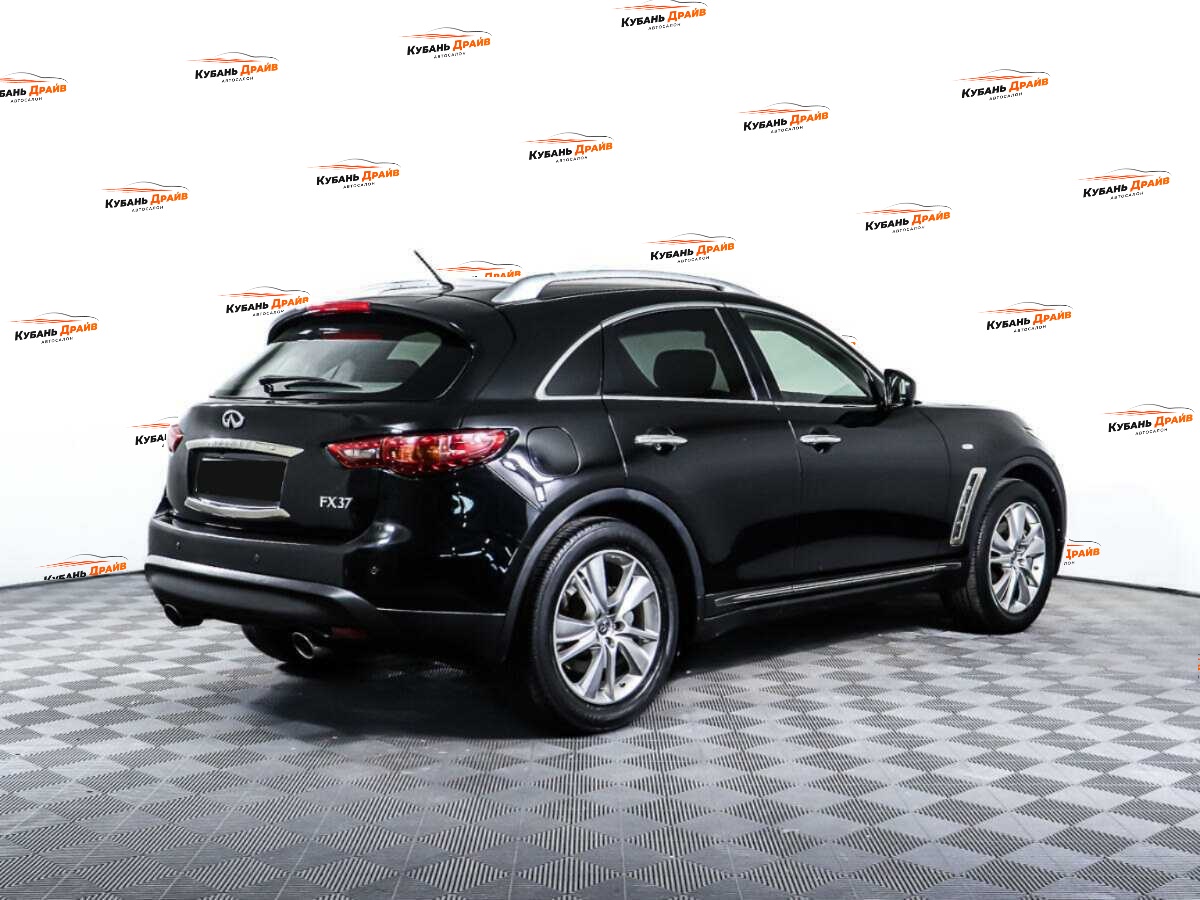Infiniti FX 2013 года с пробегом. Фото: #4