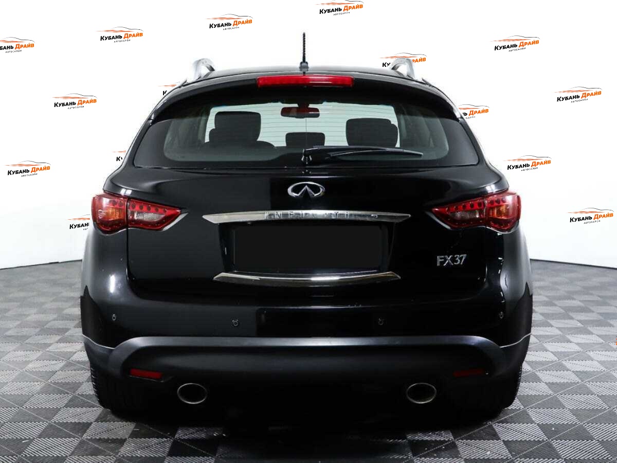 Infiniti FX 2013 года с пробегом. Фото: #5