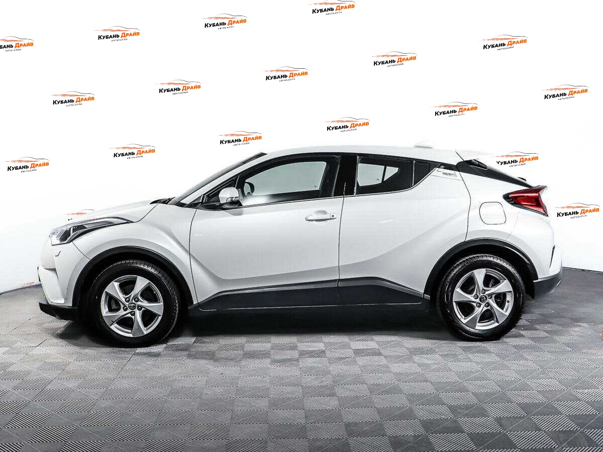 Toyota C-HR 2018 года с пробегом. Фото: #7
