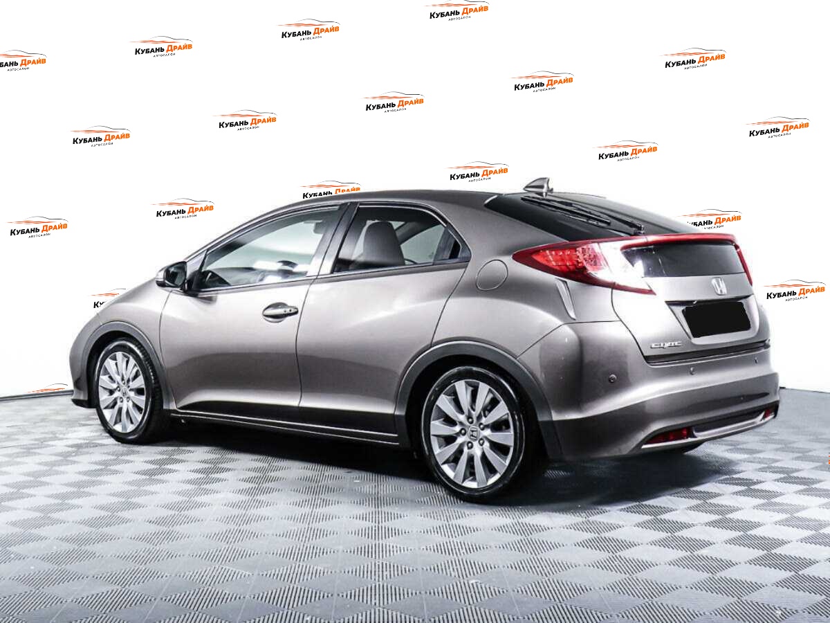 Honda Civic 2013 года с пробегом. Фото: #6