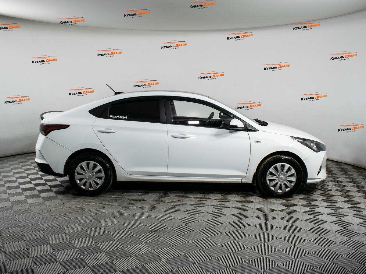 Hyundai Solaris 2020 года с пробегом. Фото: #3