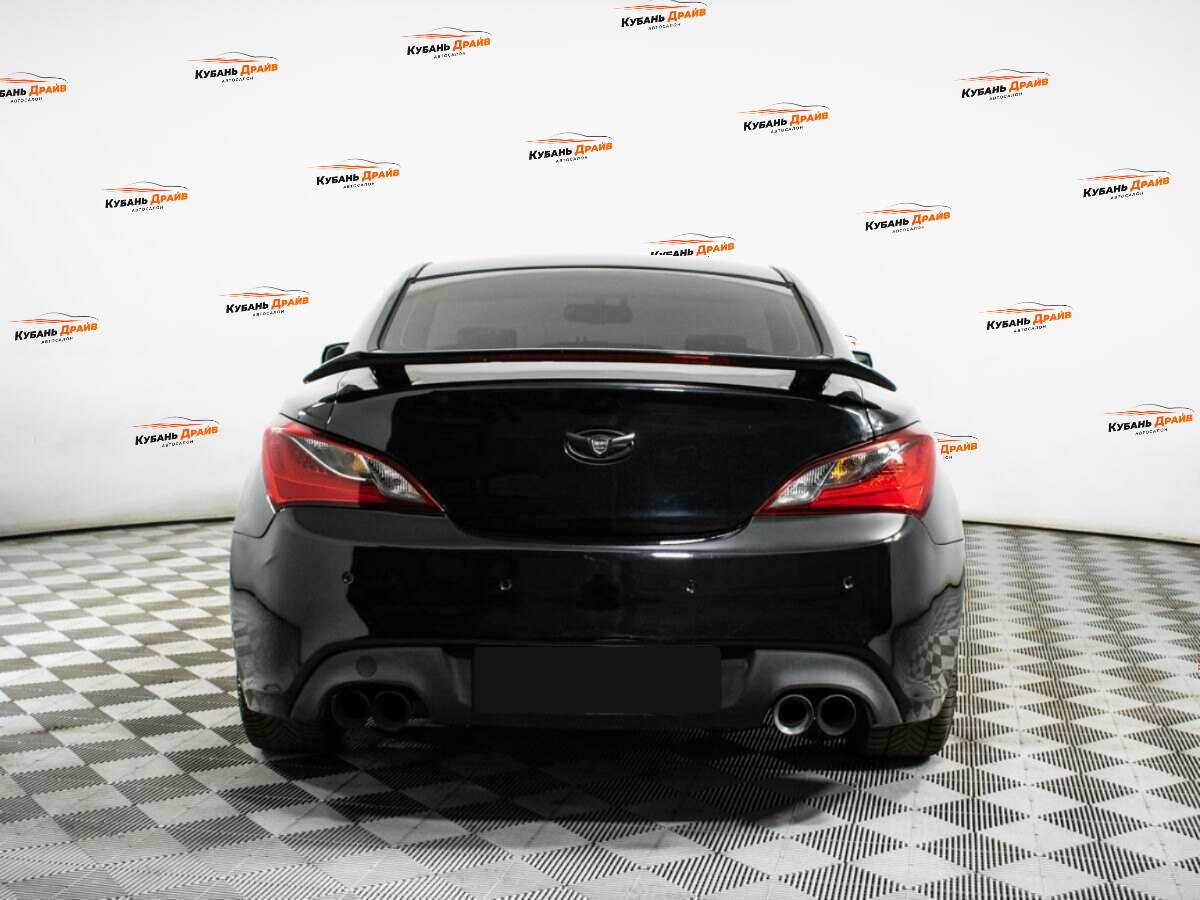 Hyundai Genesis Coupe 2012 года с пробегом. Фото: #4