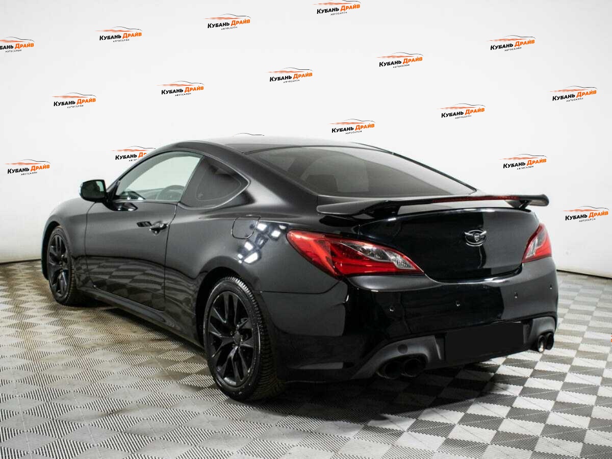 Hyundai Genesis Coupe 2012 года с пробегом. Фото: #5