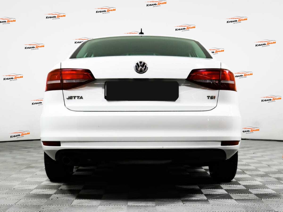 Volkswagen Jetta 2016 года с пробегом. Фото: #4