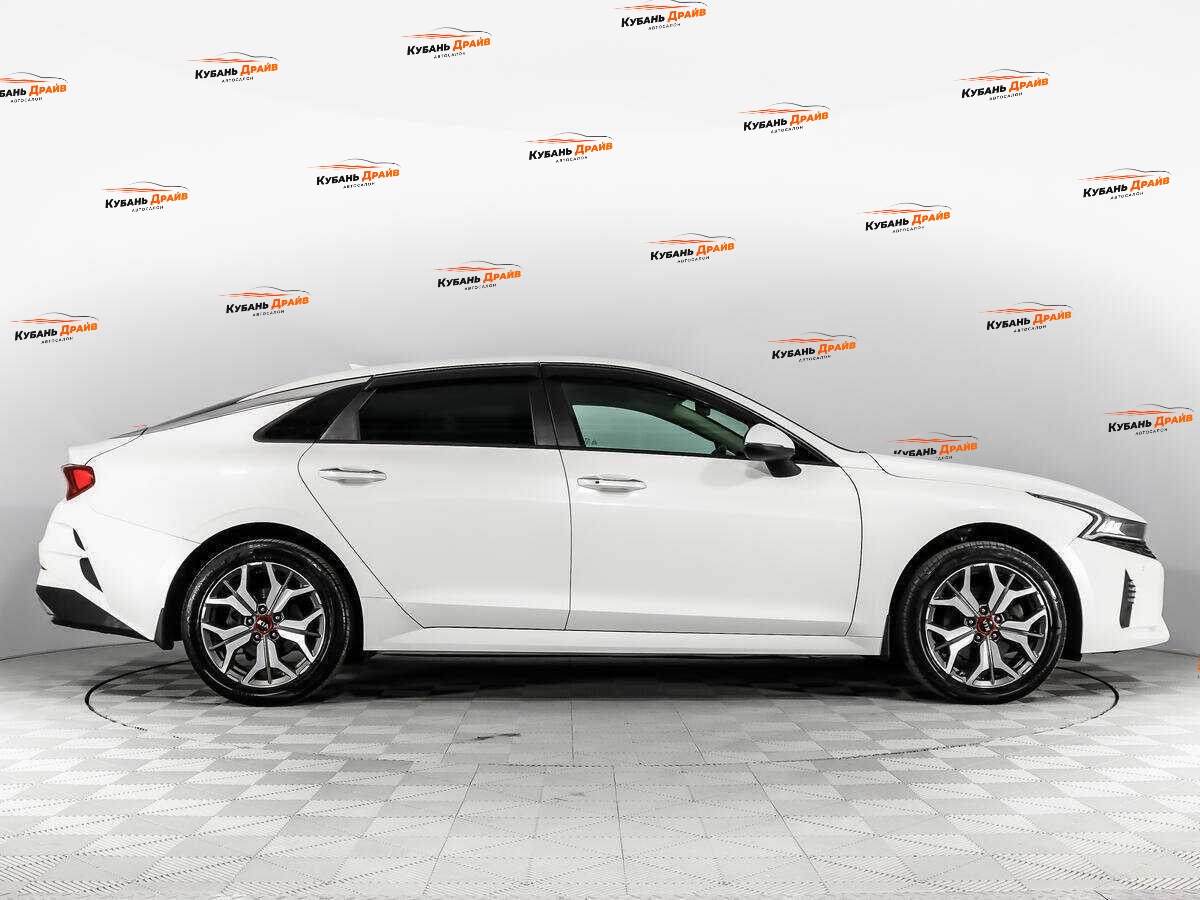 Kia K5 2021 года с пробегом. Фото: #3