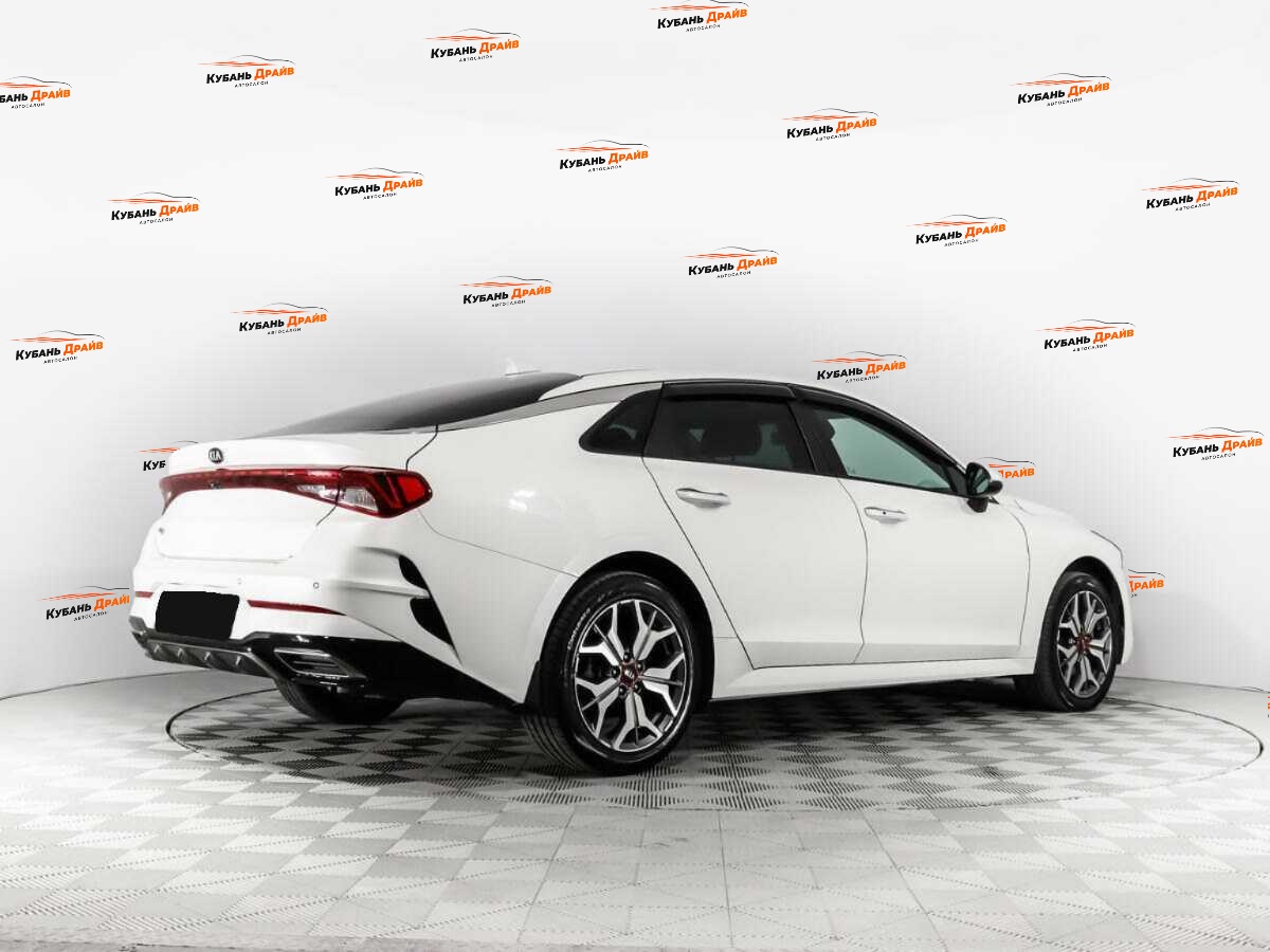 Kia K5 2021 года с пробегом. Фото: #4