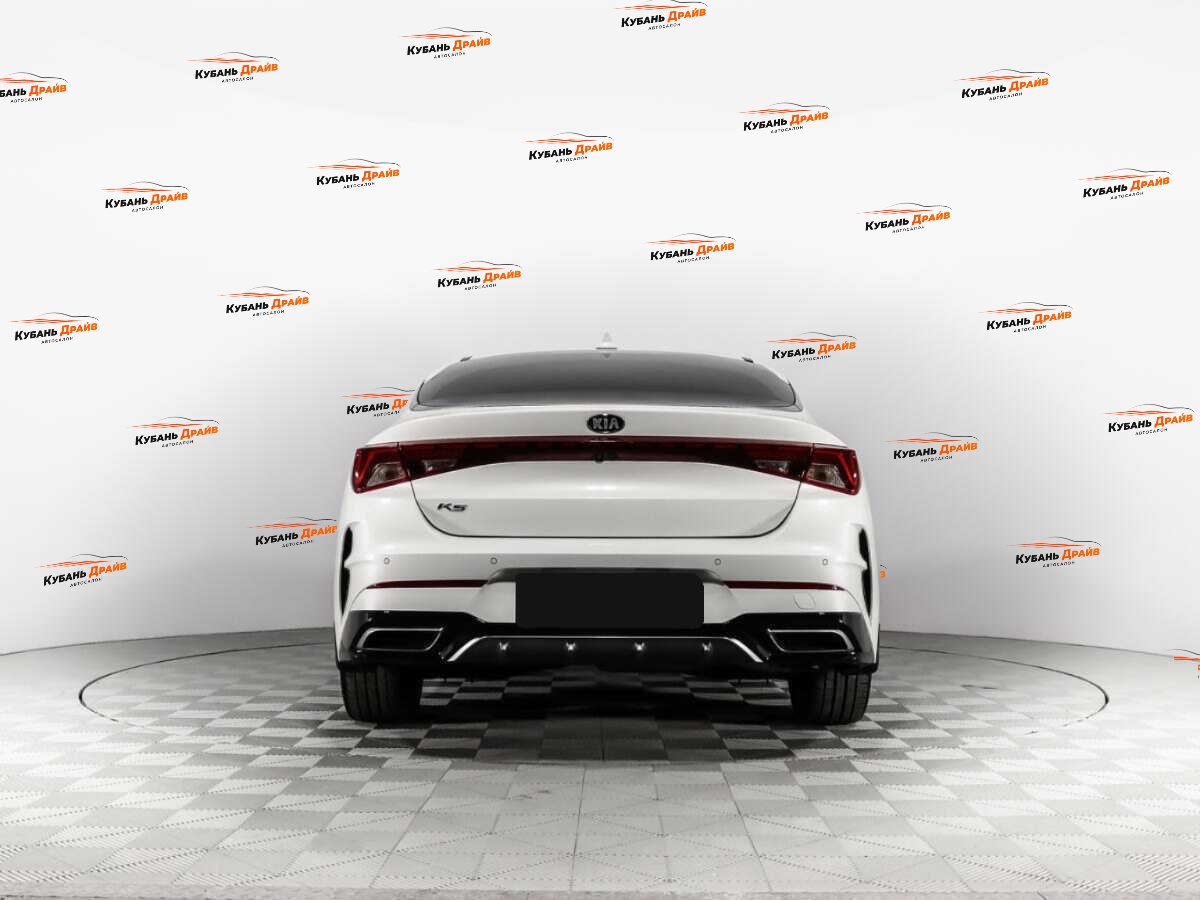 Kia K5 2021 года с пробегом. Фото: #5
