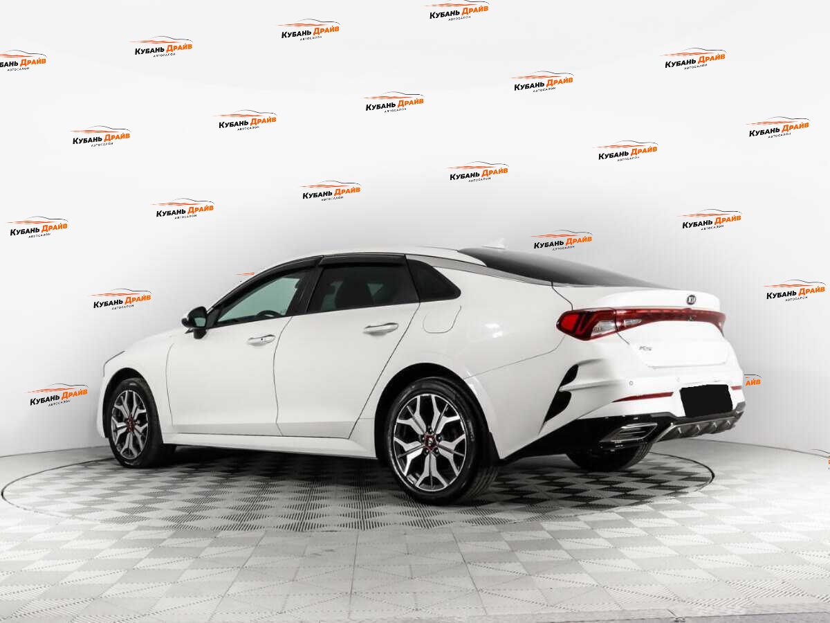 Kia K5 2021 года с пробегом. Фото: #6