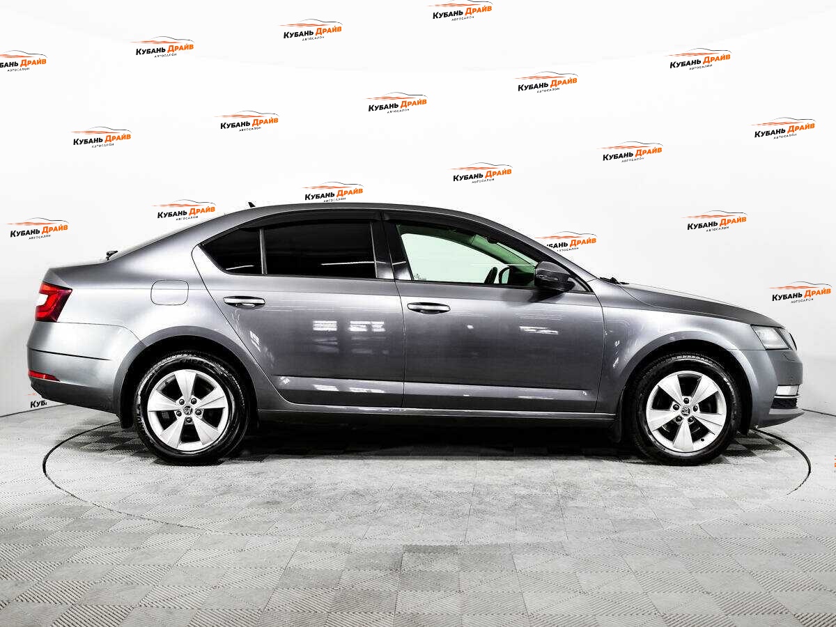 Skoda Octavia 2019 года с пробегом. Фото: #3