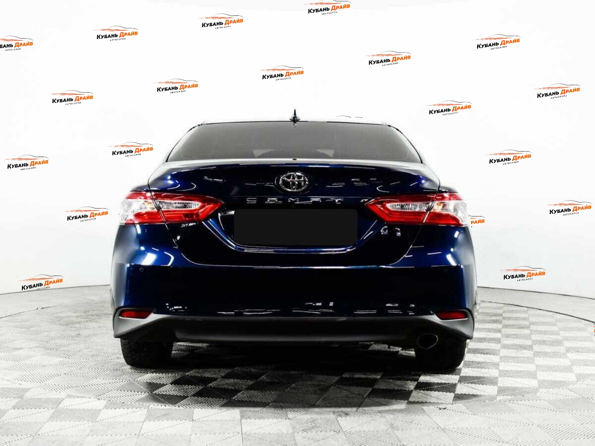 Toyota Camry 2019 года с пробегом. Фото: #7
