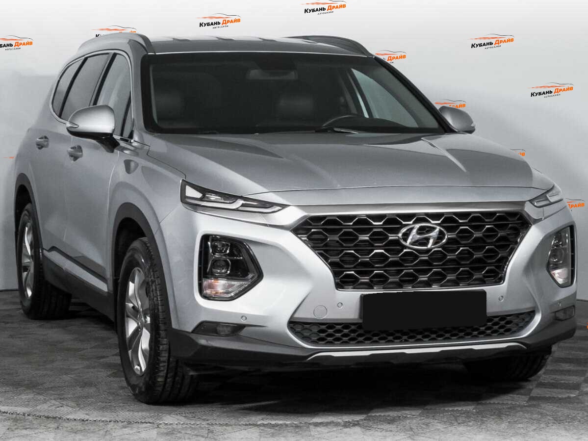 Hyundai Santa Fe 2018 года с пробегом. Фото: #2