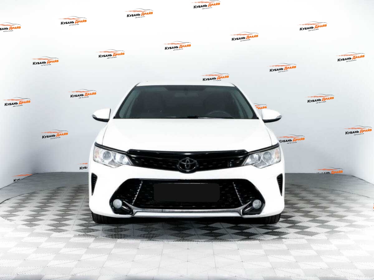 Toyota Camry 2015 года с пробегом. Фото: #1