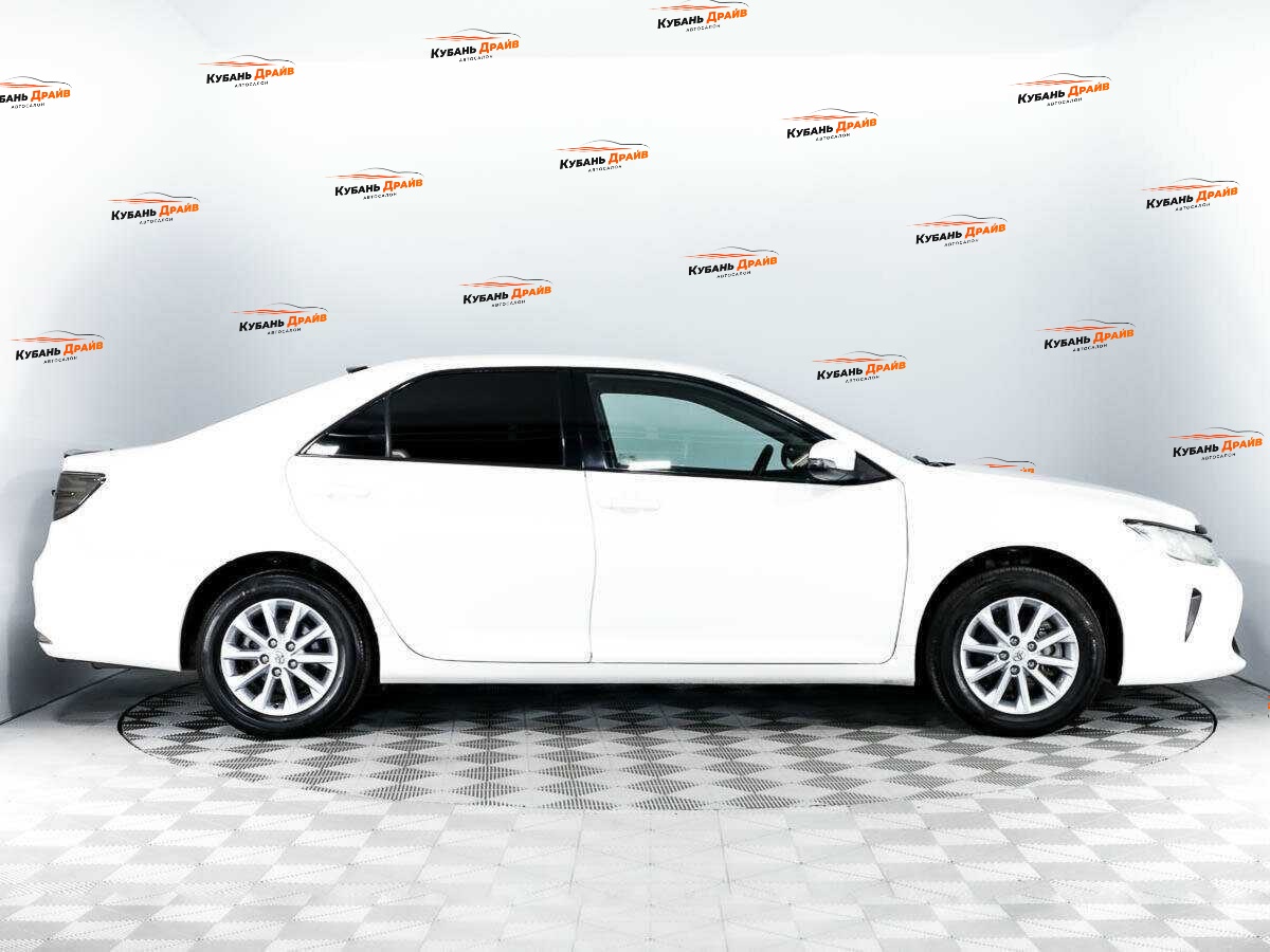 Toyota Camry 2015 года с пробегом. Фото: #3