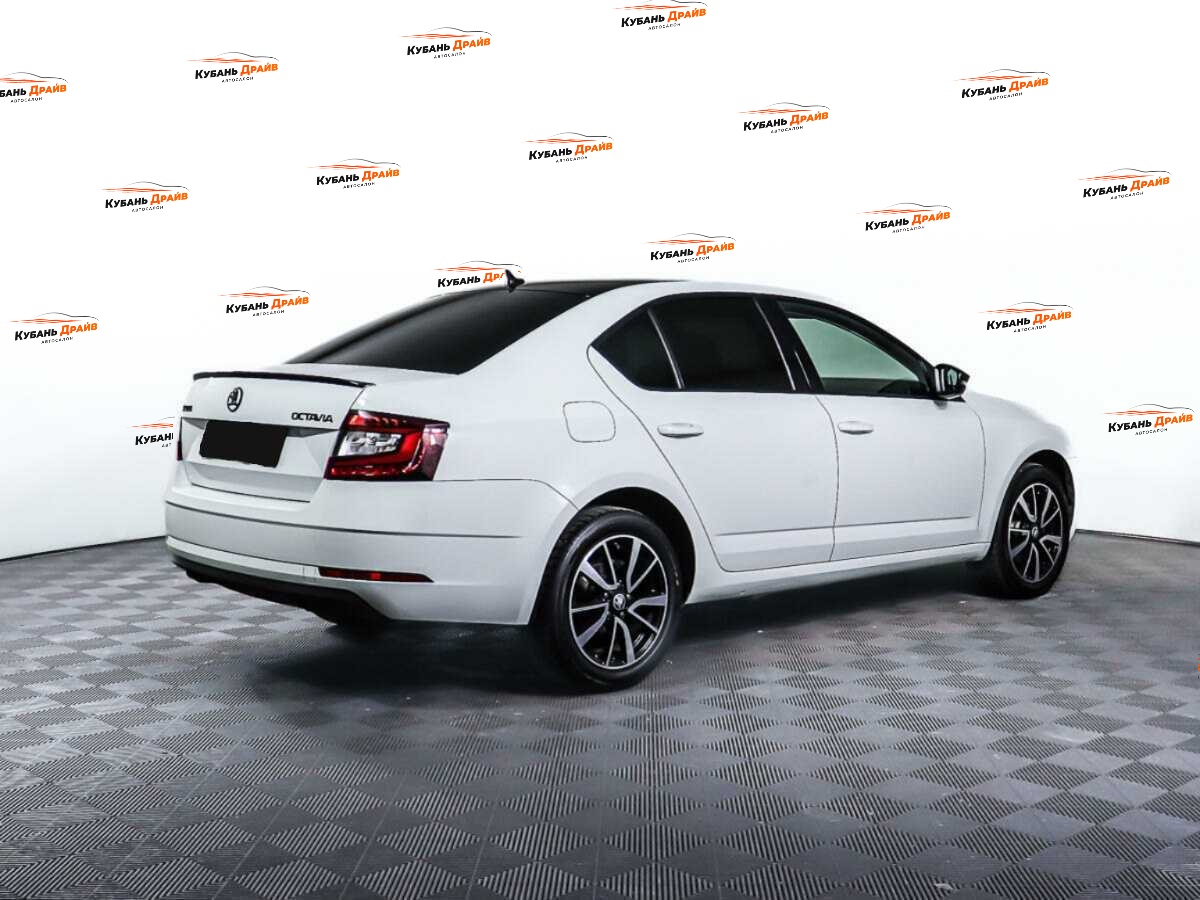 Skoda Octavia 2018 года с пробегом. Фото: #4