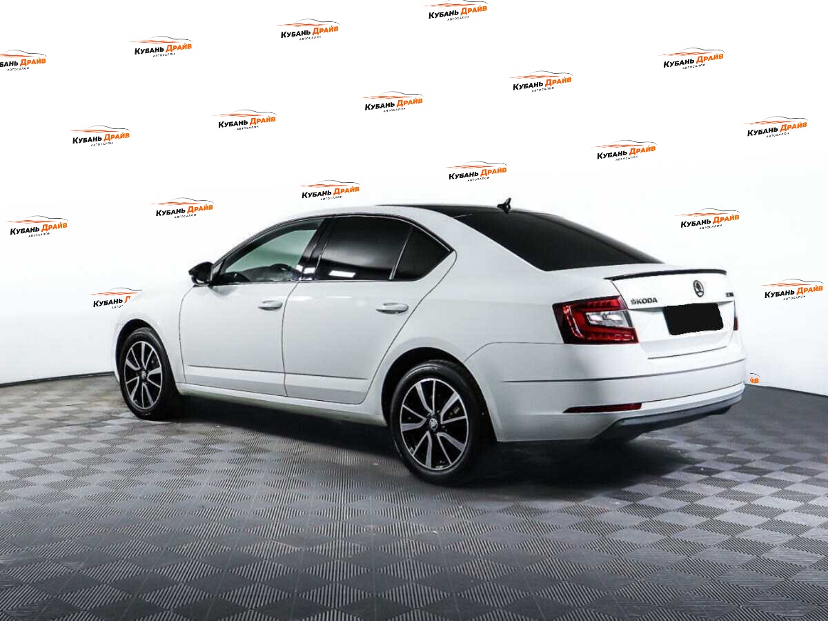 Skoda Octavia 2018 года с пробегом. Фото: #6