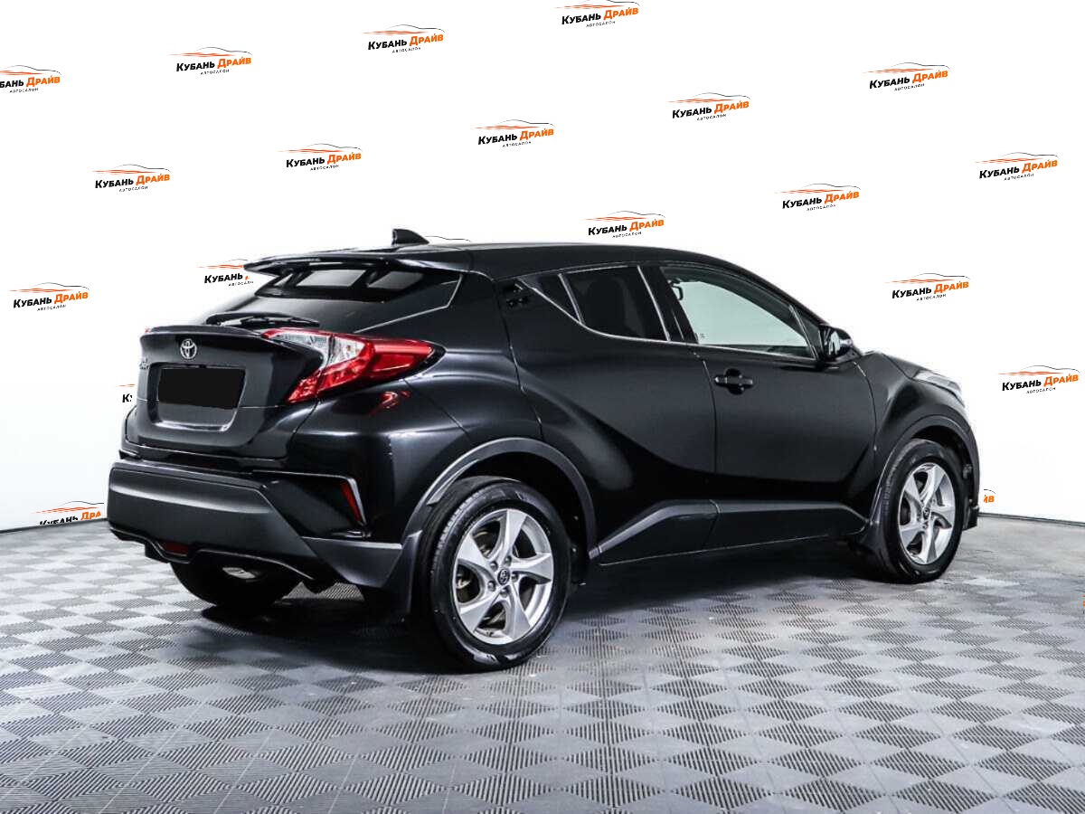 Toyota C-HR 2019 года с пробегом. Фото: #4