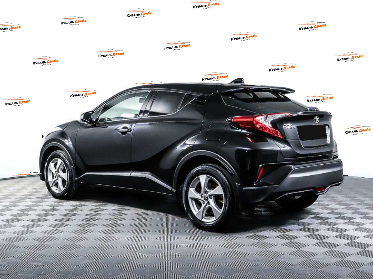 Toyota C-HR 2019 года с пробегом. Фото: #6
