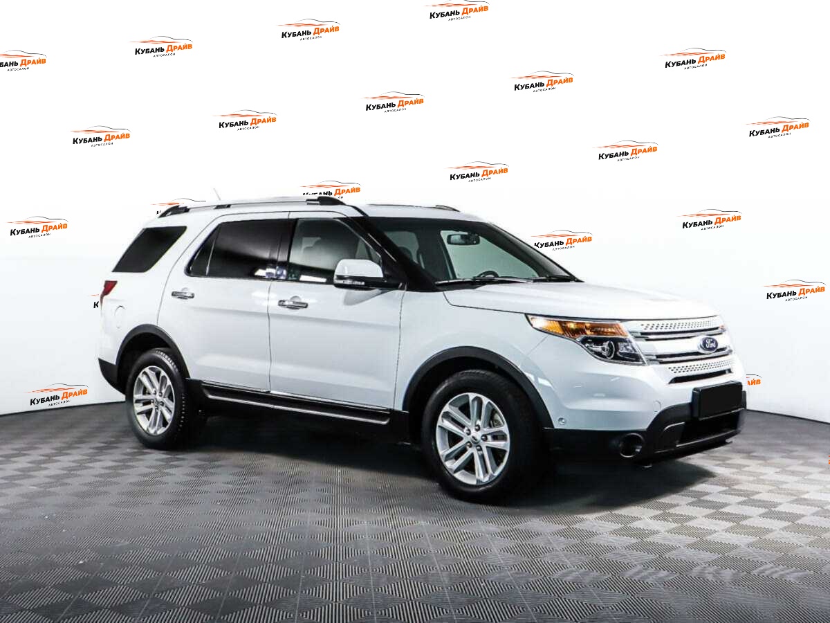 Ford Explorer 2013 года с пробегом. Фото: #2