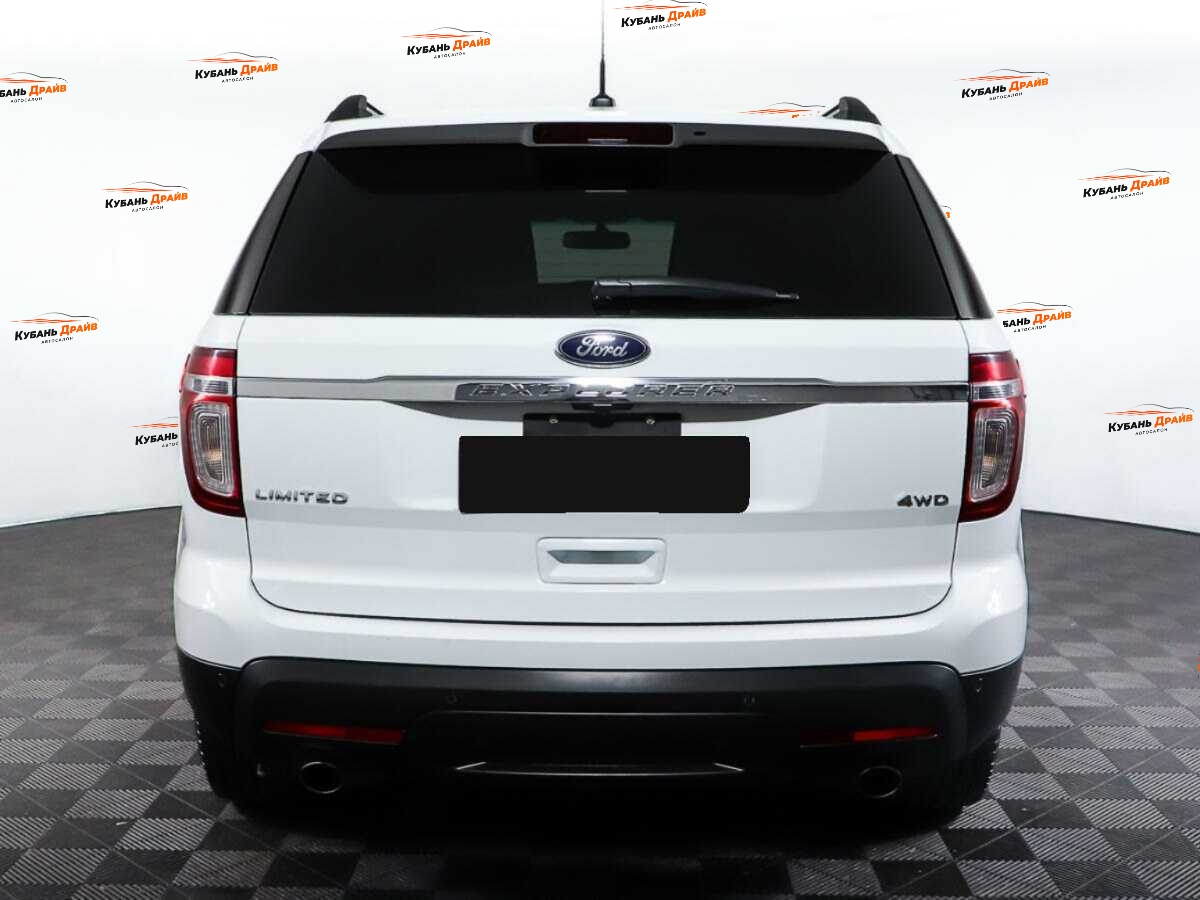 Ford Explorer 2013 года с пробегом. Фото: #5