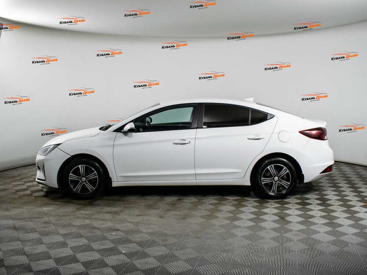 Hyundai Elantra 2019 года с пробегом. Фото: #7